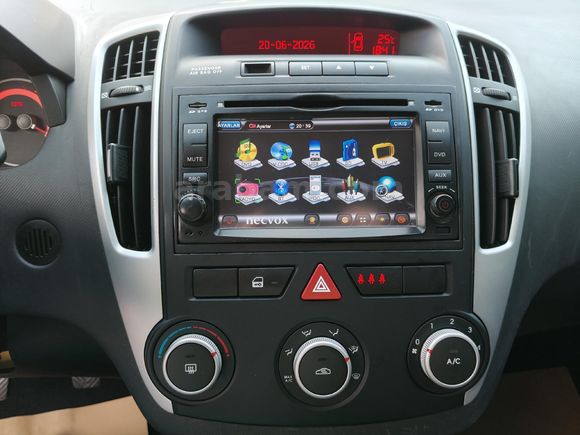 KİA CEED DEĞİŞENSİZ 127.000 KM