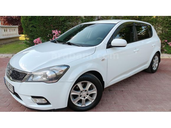 KİA CEED DEĞİŞENSİZ 127.000 KM