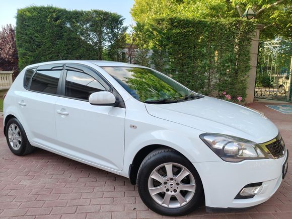 KİA CEED DEĞİŞENSİZ 127.000 KM