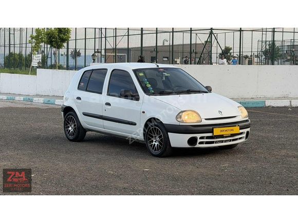 ZERİ MOTORS DAN CLİO 2[KLİMALI]
