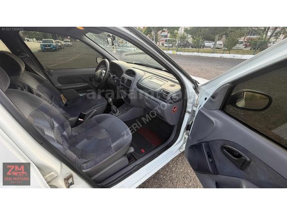 ZERİ MOTORS DAN CLİO 2[KLİMALI]