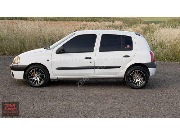 ZERİ MOTORS DAN CLİO 2[KLİMALI]