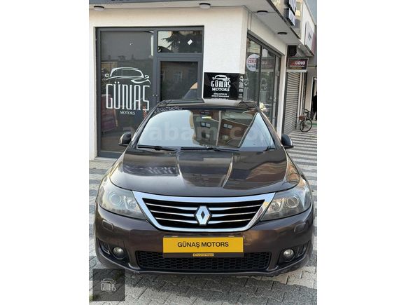 GÜNAŞ MOTORS'DAN 2014 ÇIKIŞLI LATİTUDE 1.5DCI PRIVILEGE CAMTAVAN