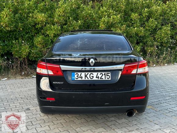 AUTO 23 - DÜŞÜK KM EXECUTIVE LATITUDE-BOSE-SUNROOF-DERİ KOLTUK