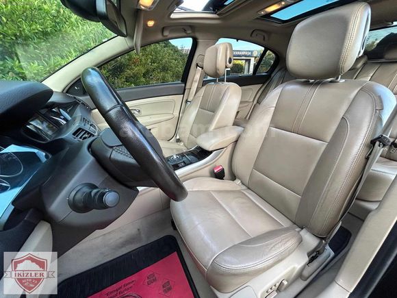 AUTO 23 - DÜŞÜK KM EXECUTIVE LATITUDE-BOSE-SUNROOF-DERİ KOLTUK