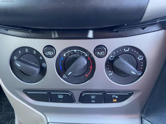 ŞİMŞEK AUTO'DAN 2014 FORD FOCUS 1.6 TDCİ STYLE 115 LİK 6 İLERİ