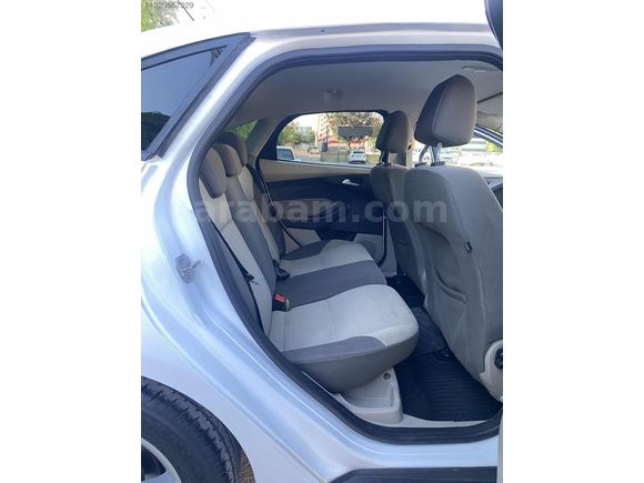 ŞİMŞEK AUTO'DAN 2014 FORD FOCUS 1.6 TDCİ STYLE 115 LİK 6 İLERİ