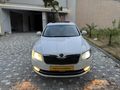 2013 Model Skoda SüperB Sunrooflu