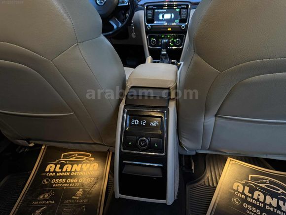 2013 Model Skoda SüperB Sunrooflu