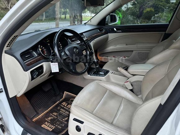 2013 Model Skoda SüperB Sunrooflu