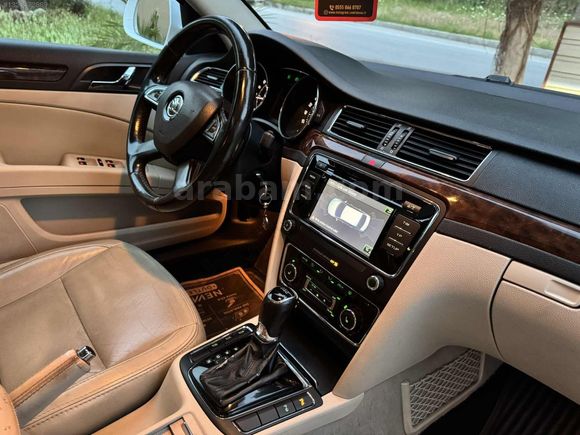 2013 Model Skoda SüperB Sunrooflu