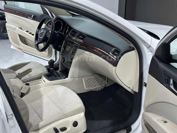 HATASIZ SUPERB 1.6 TDİ ELEGANCE 156.000 KM