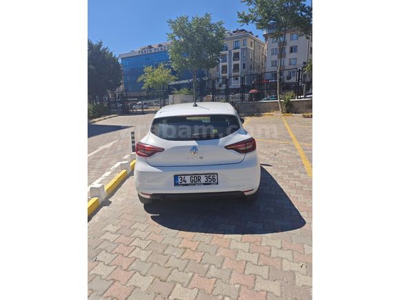 MEMUR'dan Renault Clio 1.0 SCe Joy 2022 Model