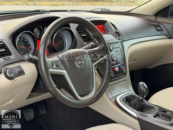 TR'de TEK OPEL İNSİGNİA 1.4 T ' EDİTİON ' 45.000 Km'de