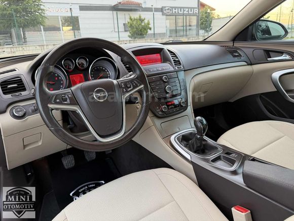 TR'de TEK OPEL İNSİGNİA 1.4 T ' EDİTİON ' 45.000 Km'de