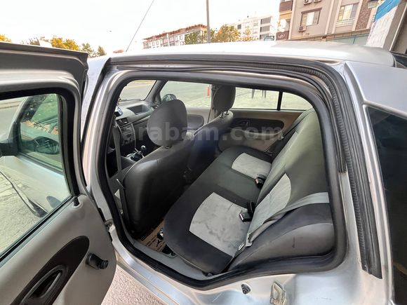 Sahibinden Temiz Renault Symbol 1.4  