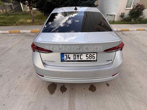 Sahibinden Skoda Octavia 1.5 e-Tec Elite 2021 Model 