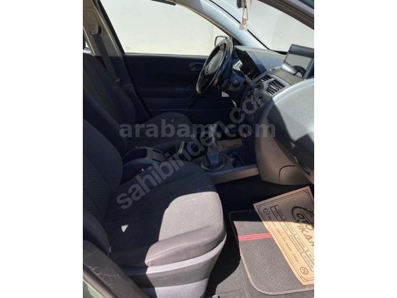 Sahibinden Renault Megane 1.6 Authentique 2004 Model