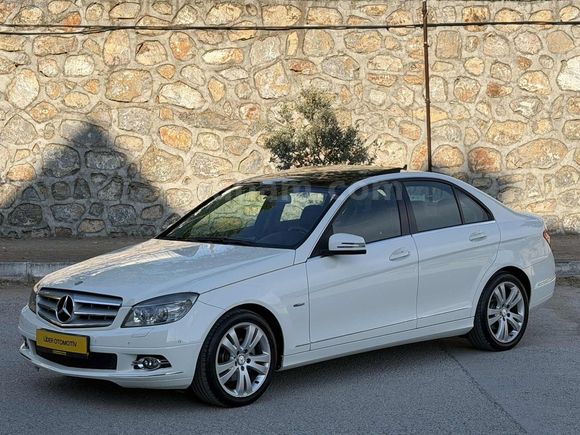 LİDER'DEN DEĞİŞENSİZ CAM TAVAN MERCEDES C180 KOMP. 139.000KM DE