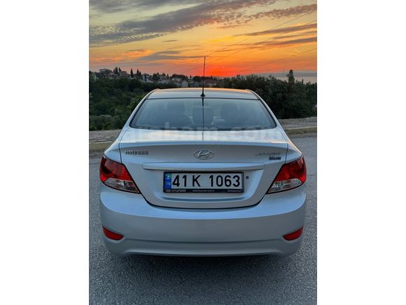44.000 Kmde Yetkili Servis Bakımlı Accent Blue Tek Kullanıcı