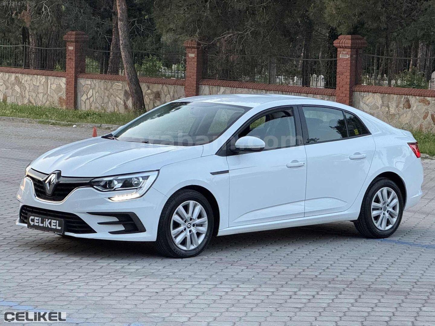 Galeriden Renault Megane 1.5 Blue DCI Joy Comfort 2021 Model Samsun 172.000 km Beyaz 2