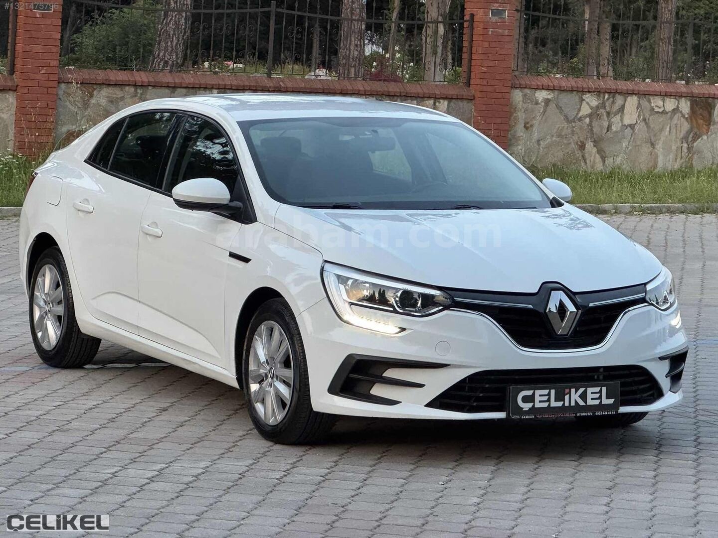 Galeriden Renault Megane 1.5 Blue DCI Joy Comfort 2021 Model Samsun 172.000 km Beyaz 4