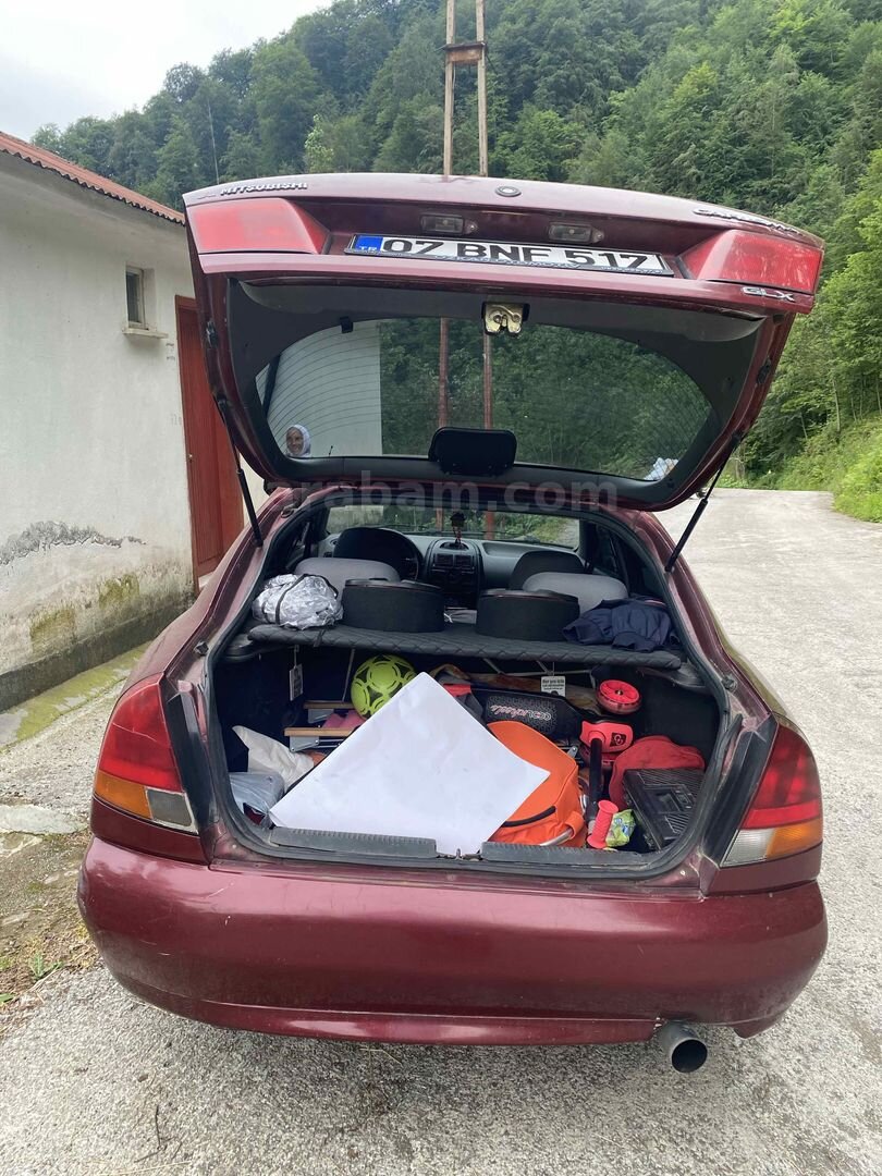 Sahibinden Mitsubishi Carisma 1.6 GLX 2000 Model Trabzon 375.200 km Kırmızı 4