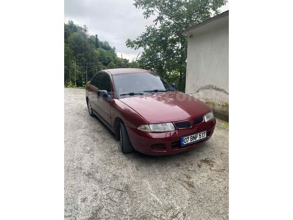 Sahibinden Mitsubishi Carisma 1.6 GLX 2000 Model  376.000 km Kırmızı