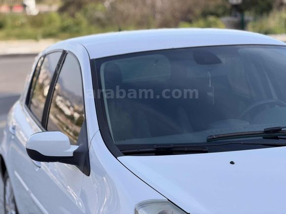 2011 MODEL CLİO HB