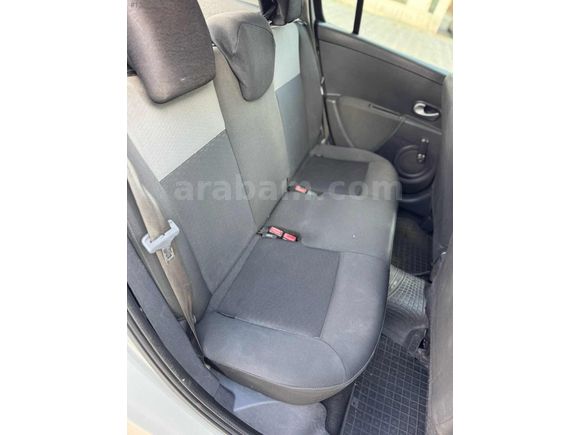 Temiz bakımlı otomatik dizel