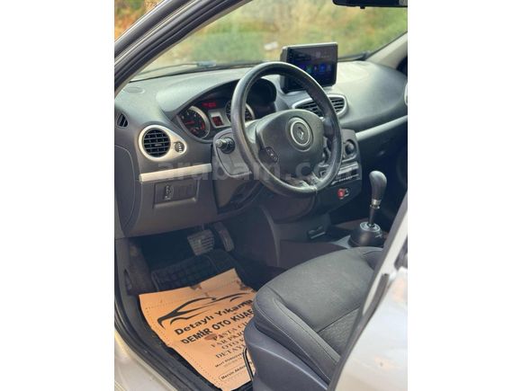 Temiz bakımlı otomatik dizel