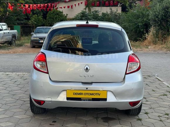 Temiz bakımlı otomatik dizel