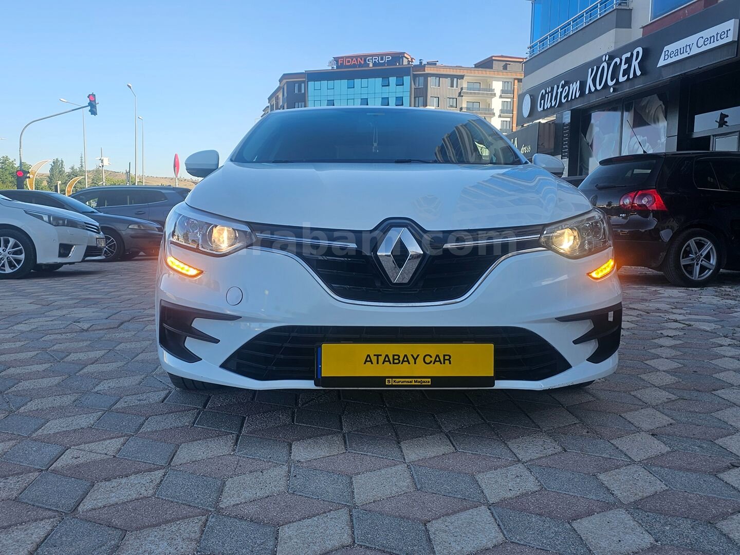 Galeriden Renault Megane 1.3 TCe Joy 2022 Model Elazığ 82.000 km Beyaz 1