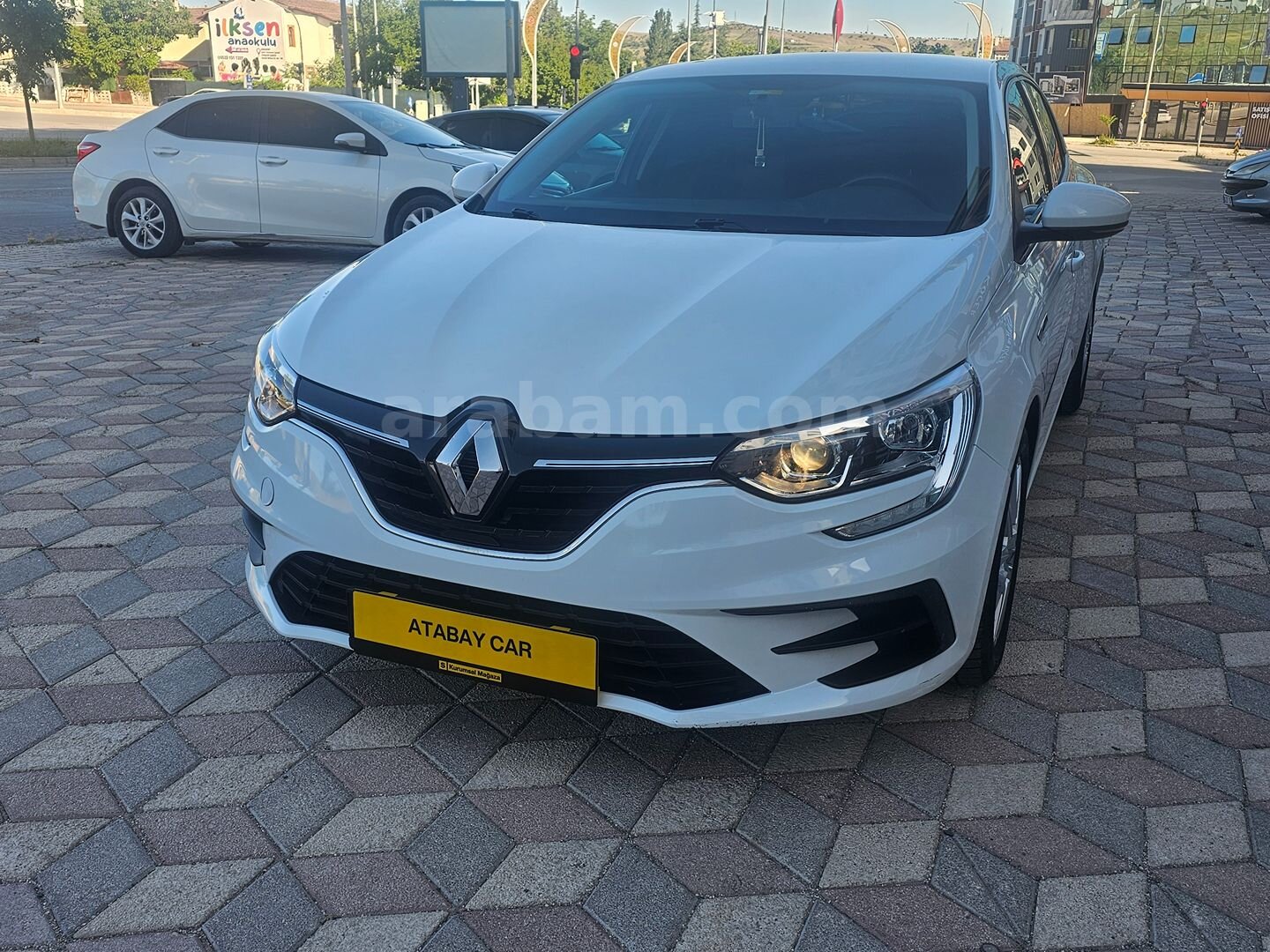Galeriden Renault Megane 1.3 TCe Joy 2022 Model Elazığ 82.000 km Beyaz 5