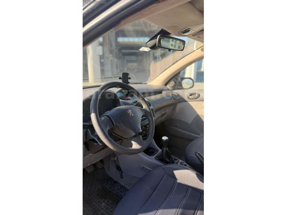2004 MODEL PEUGEOT 206 1.4 XT 16V