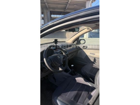 2004 MODEL PEUGEOT 206 1.4 XT 16V