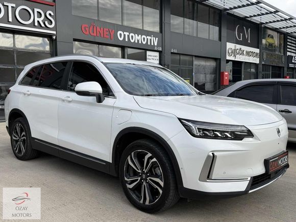 ÖZAY MOTORS' SKYWELL ET5 LEGEND
