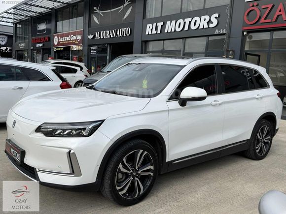 ÖZAY MOTORS' SKYWELL ET5 LEGEND