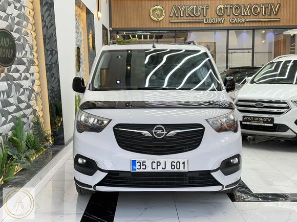 OTOMATİK 2022 COMBO DİZEL CAM TAVAN BOYASIZ DEĞŞENSİZ AKSESUARLI