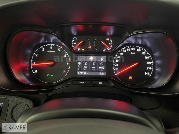 KAMER DEN 2022 MODEL OPEL COMBO 1.5 D EDİTİON DİZEL OTOMATİK