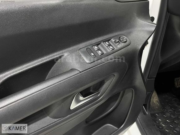 KAMER DEN 2022 MODEL OPEL COMBO 1.5 D EDİTİON DİZEL OTOMATİK