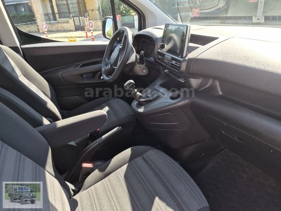 2023 OPEL COMBO 1.5 D EDITION 51.000 KM HATASIZ 4+1