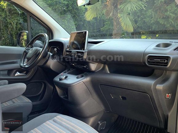 İHTİYAROĞLU MOTORLU ARAÇLARDAN OPEL COMBO HATASIZ KREDİ K. 12 AY