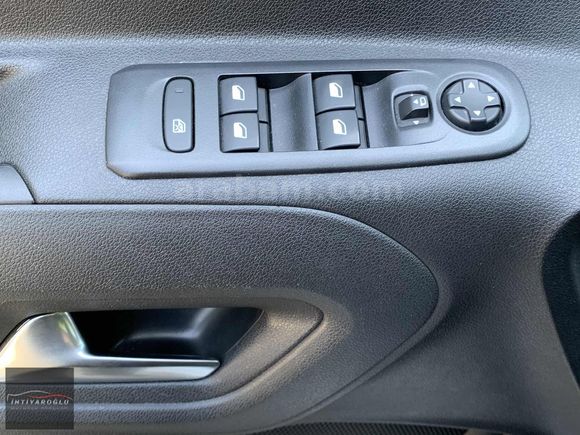 İHTİYAROĞLU MOTORLU ARAÇLARDAN OPEL COMBO HATASIZ KREDİ K. 12 AY