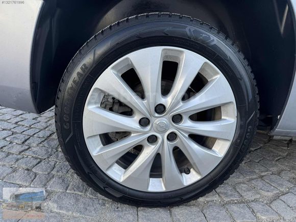 300.000 TL %0 FAİZ-HATASIZ 2023 OPEL COMBO 1.5 D ULTİMATE