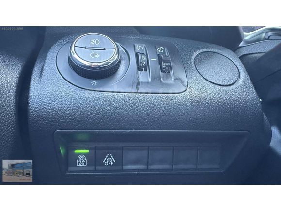 300.000 TL %0 FAİZ-HATASIZ 2023 OPEL COMBO 1.5 D ULTİMATE