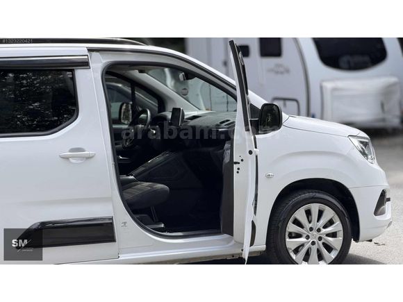 SM AUTOMOTİV'DEN 2024 OPEL COMBO 1.5 D ELEGANCE G.GÖRÜŞ/D.ISITMA