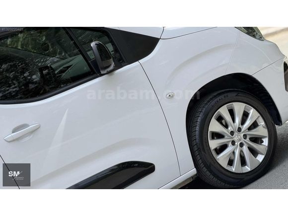 SM AUTOMOTİV'DEN 2024 OPEL COMBO 1.5 D ELEGANCE G.GÖRÜŞ/D.ISITMA
