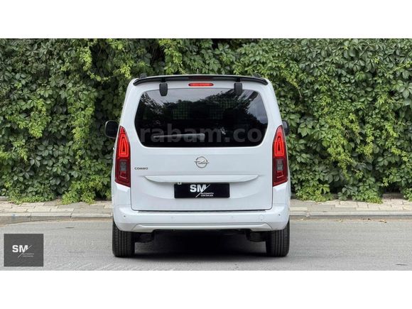 SM AUTOMOTİV'DEN 2024 OPEL COMBO 1.5 D ELEGANCE G.GÖRÜŞ/D.ISITMA