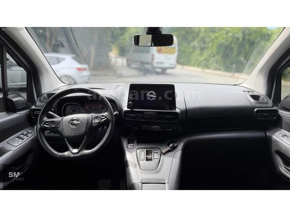 SM AUTOMOTİV'DEN 2024 OPEL COMBO 1.5 D ELEGANCE G.GÖRÜŞ/D.ISITMA